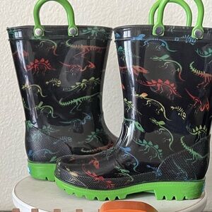 Boys Toddler sz 6 Dinosaur Rain/Snow Boots Black w/Green